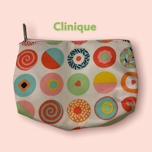 🦄 Clinique Makeup Bag Multicolor Design